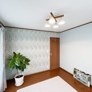 横浜市　内装工事｜アクセントクロスで部屋を楽しむ